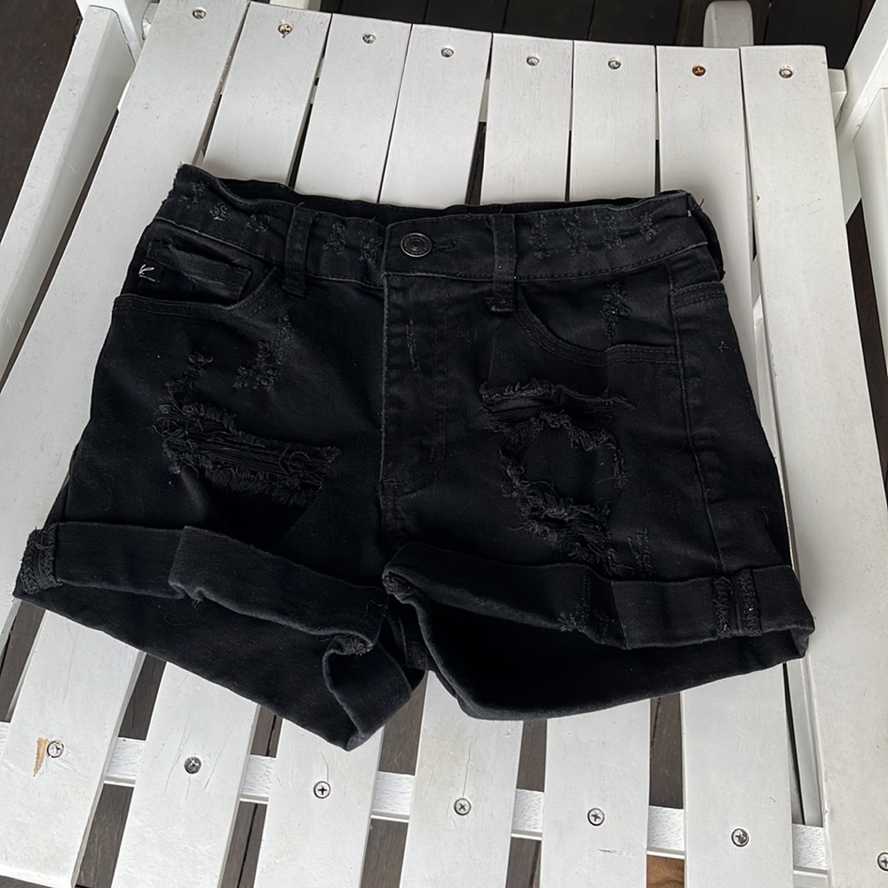 ☀️KanCan Black Shorts size 0/23